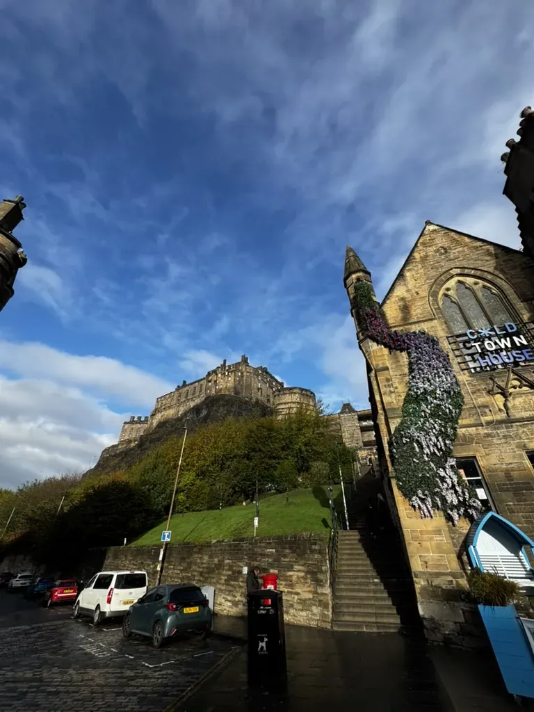 Le Château d'Édimbourg perché sur Castle Rock