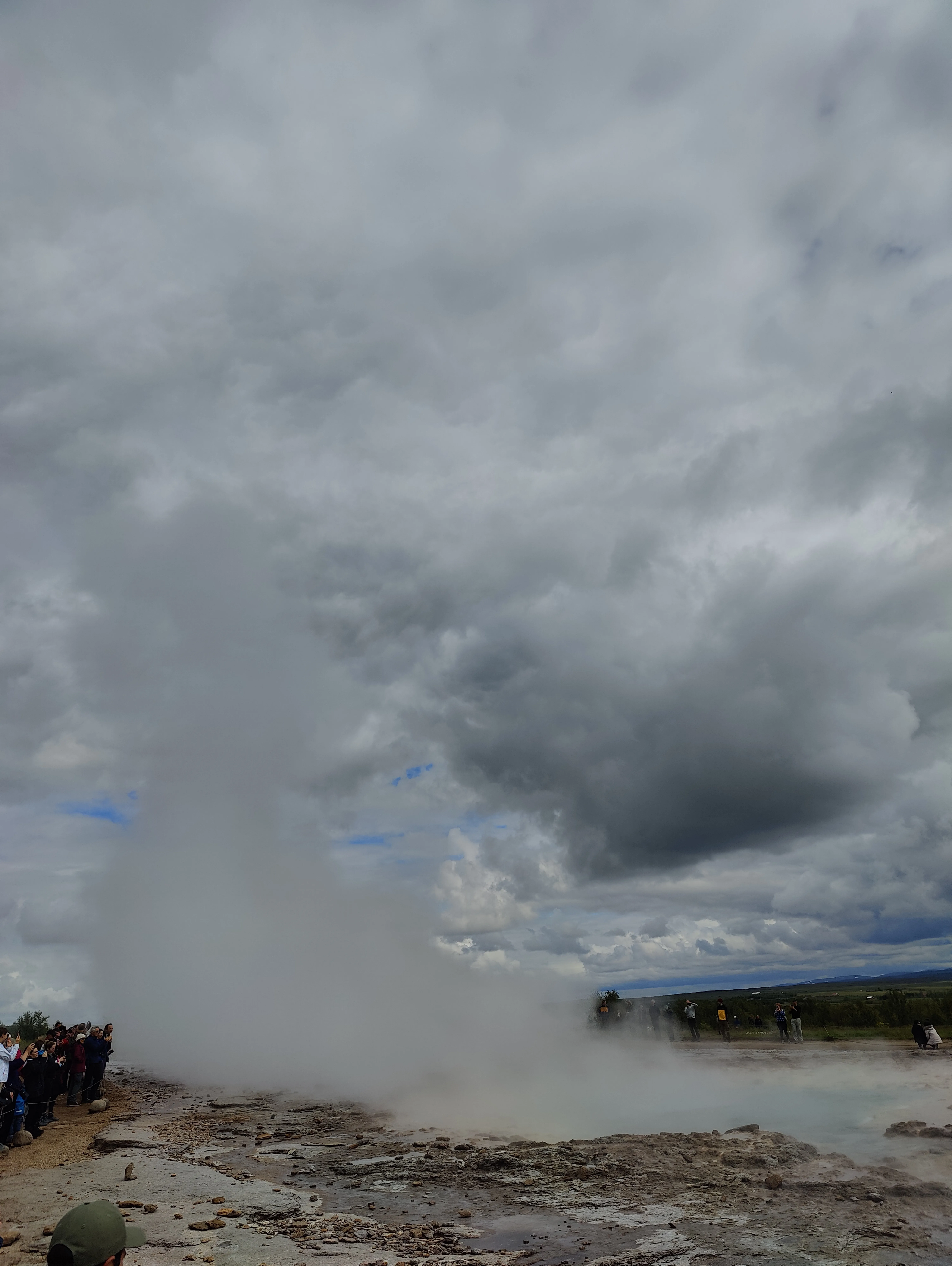Geyser en éruption
