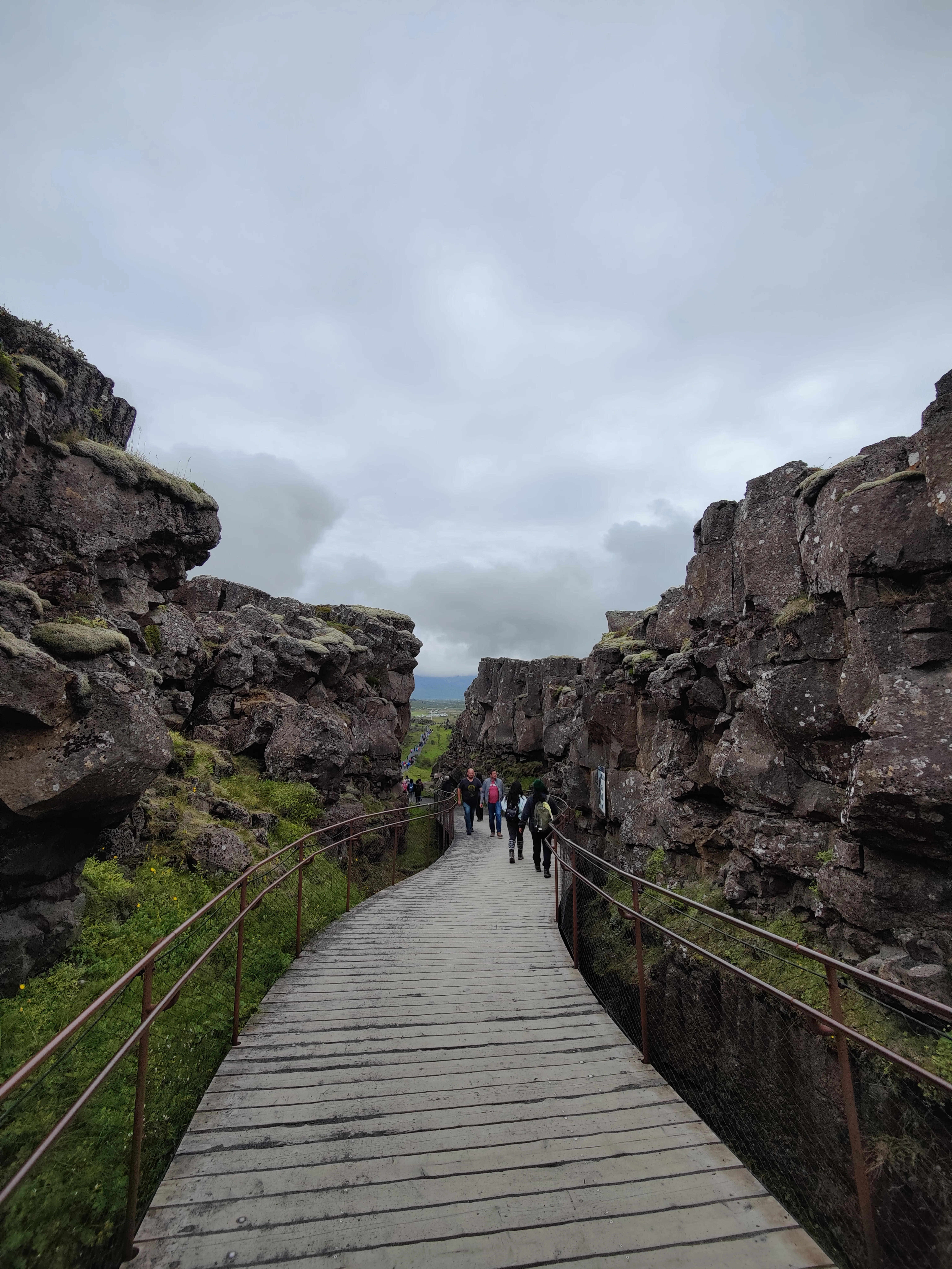 Lagune glaciaire avec icebergs