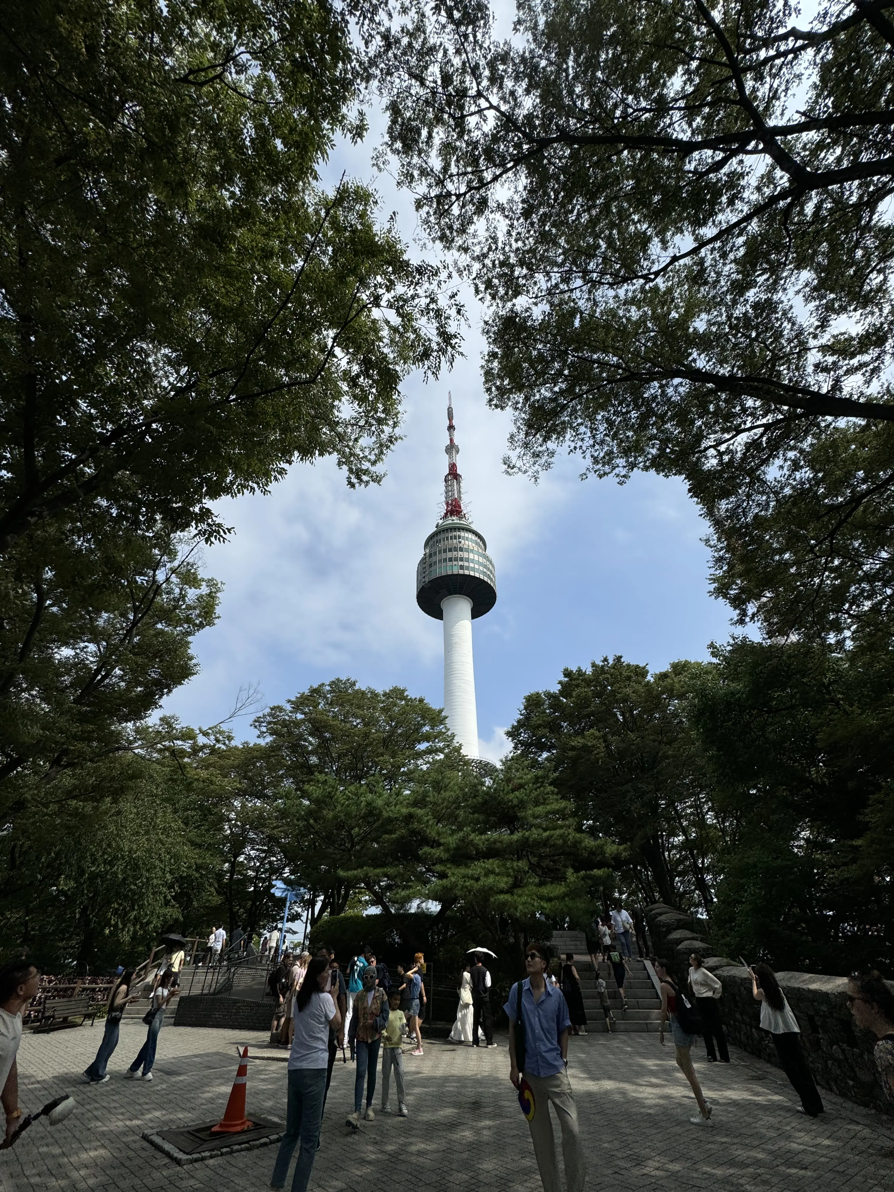 Tour Namsan Seoul (남산서울타워)